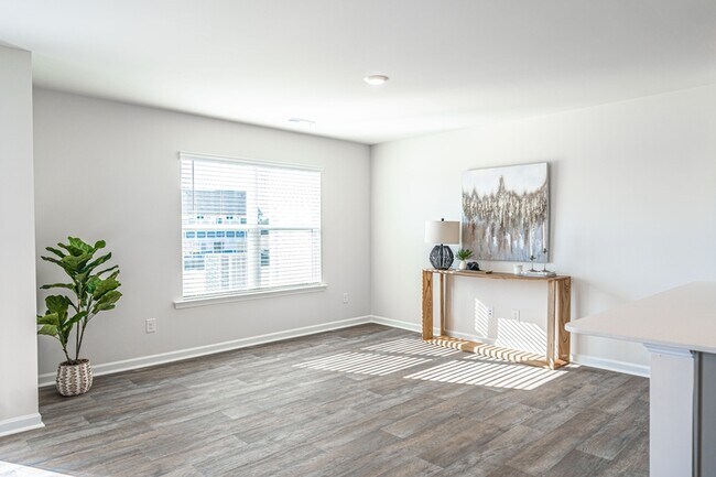 Building Photo - 207 Maddox Dr