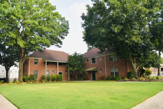 Building Photo - 924 Cumberland St