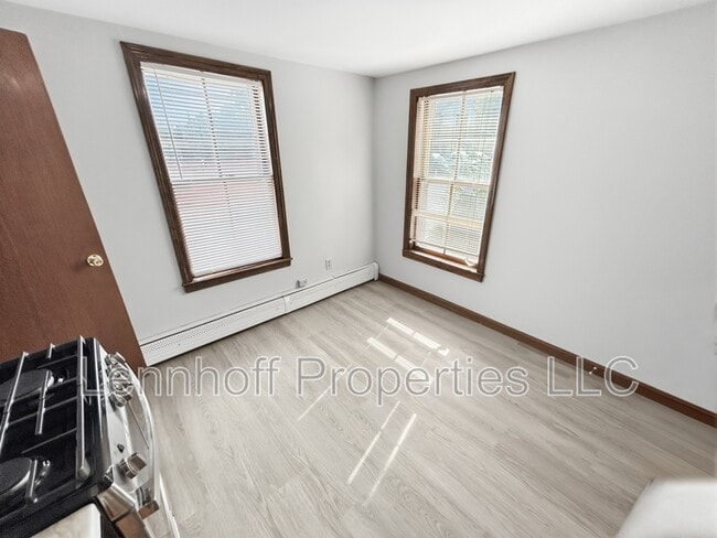 Photo - 692 Middlesex Street - 2 Apartment