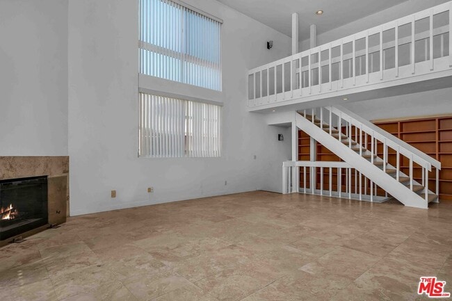 Building Photo - 15 63rd Ave