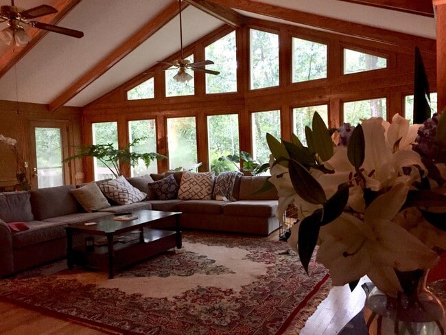 Living room - 3700 Rockhill Rd