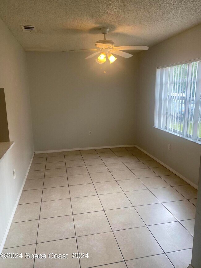 Foto del edificio - 2311 Pinewood Dr NE