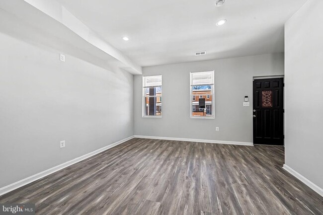 Foto del edificio - 4206 Ivanhoe Ave