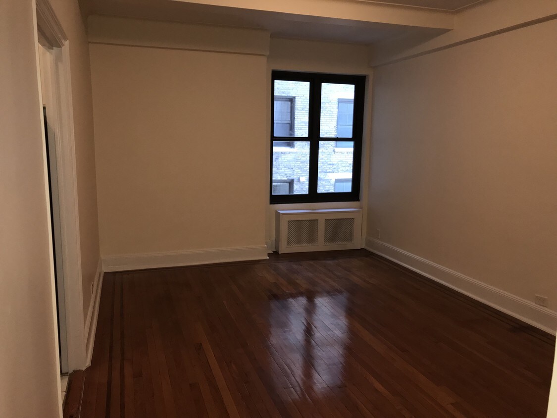 Primary Photo - 166 2nd Ave