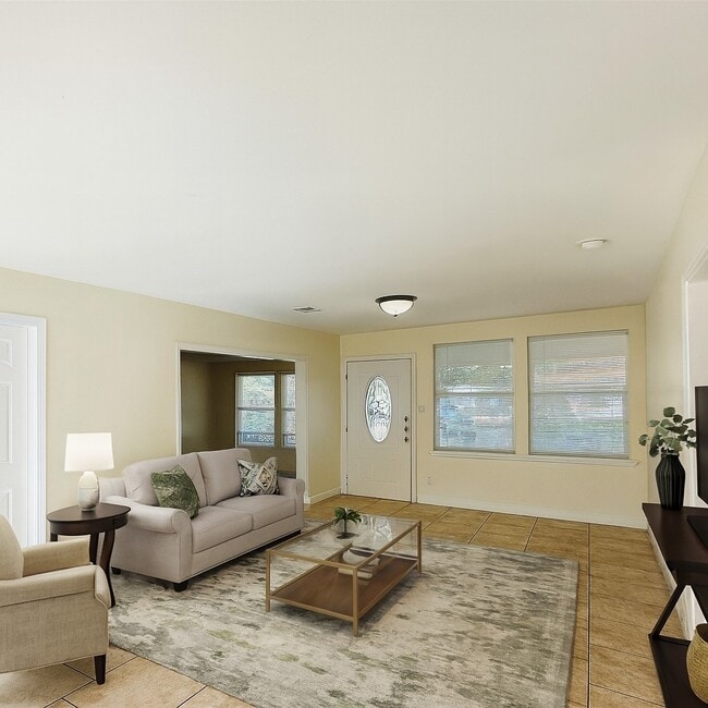 Building Photo - 6729 Lodge St