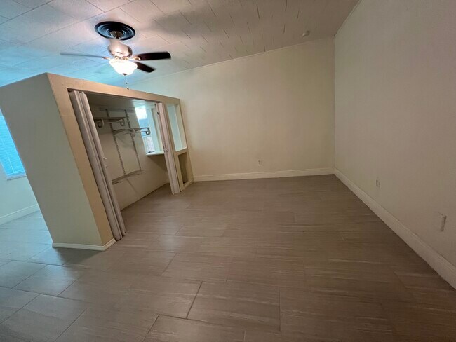 Foto del edificio - 1005 Vine St