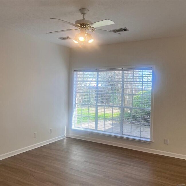 Foto del edificio - 4613 Harvest Way