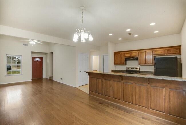 Building Photo - 3606 SW Deerfield Blvd