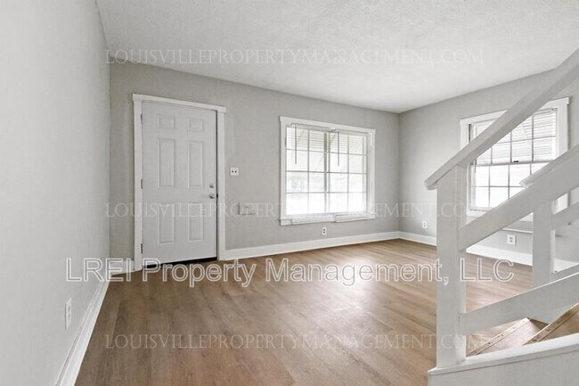 Building Photo - 1402 Earl Ave