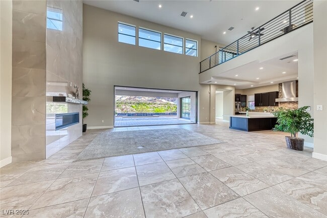 Building Photo - 72 Bella Lago Ave