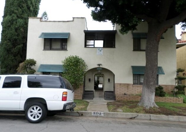 Primary Photo - 5752 Pickering Ave