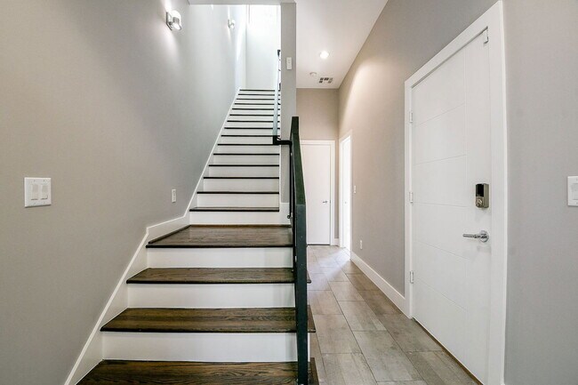 Photo - 3215 Garrow St Townhome