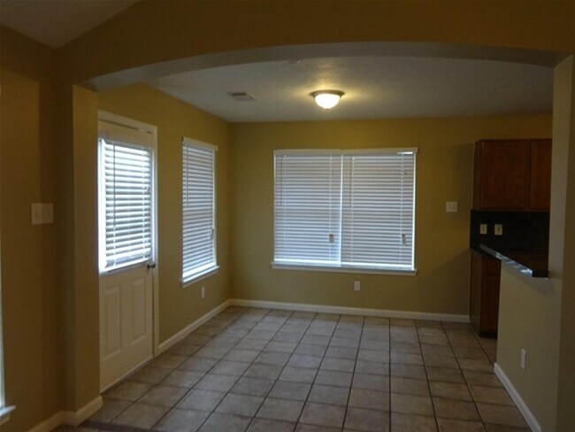 Foto del edificio - 1423 Hunter Green Ln