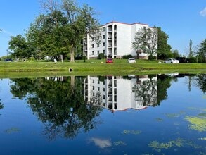Building Photo - 350 Plum Creek Dr
