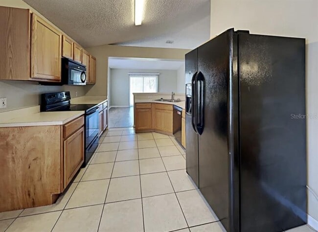Foto del edificio - 15955 Wilkinson Dr