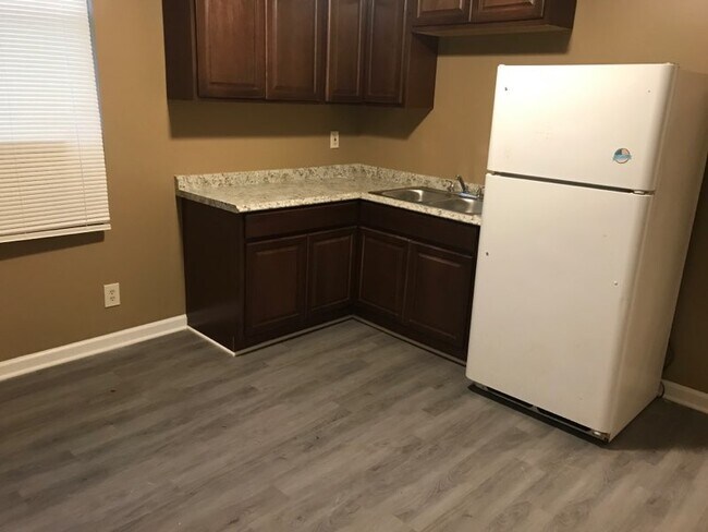 Kitchen - 3618 Taylor Blvd