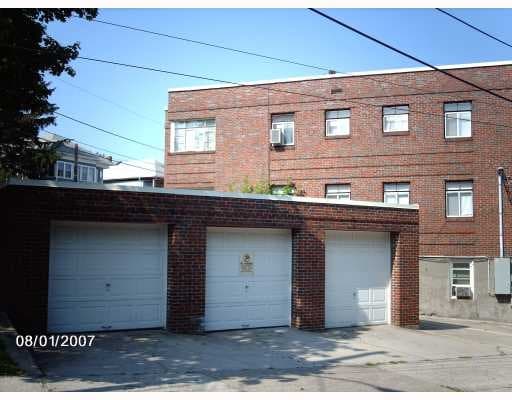 Building Photo - Oakhill