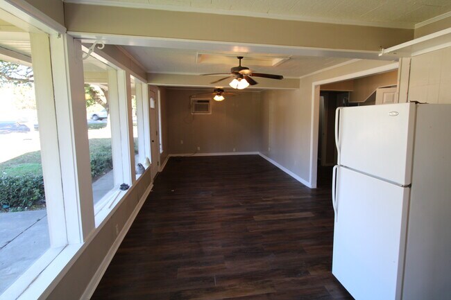 Living Room - 4108 Ms-15