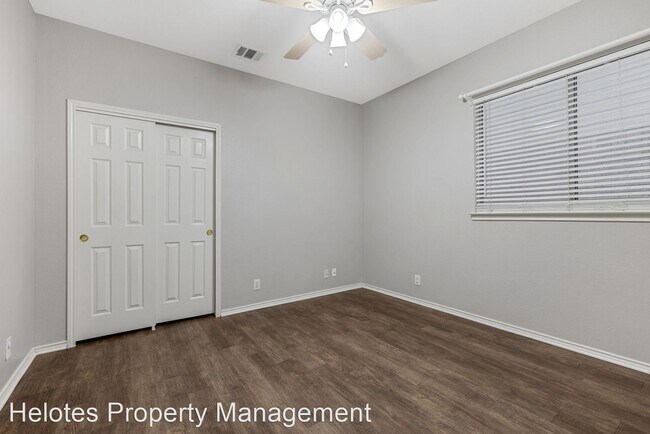 Foto del edificio - 3 br, 2 bath House - 13710 Topaz Lk