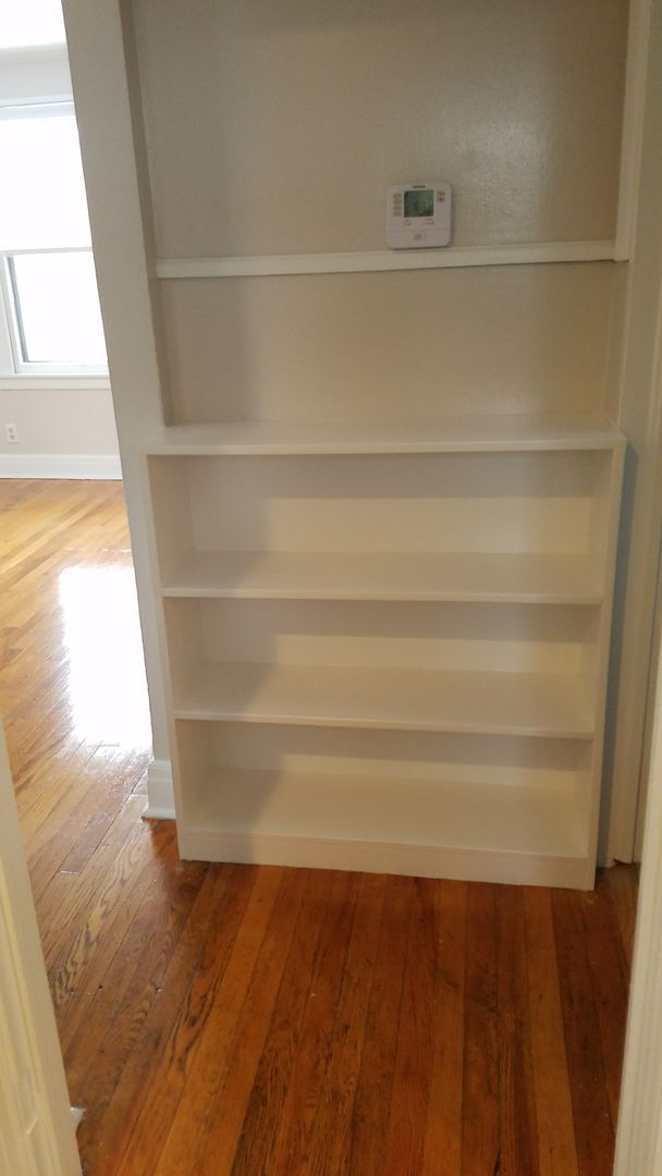 800 Oswego St Unit 412 Fourth Street Garage, Liverpool, NY 13057