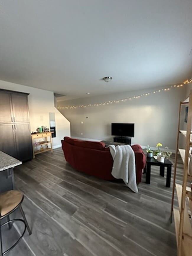 Foto del edificio - Three bedroom, 2.5 bath townhome