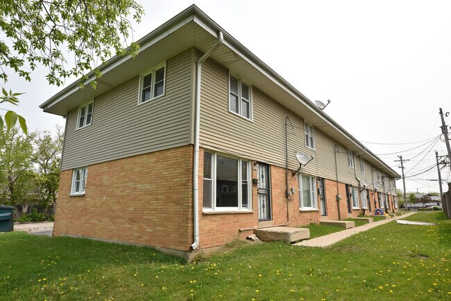 Building Photo - 5149 N 91st St
