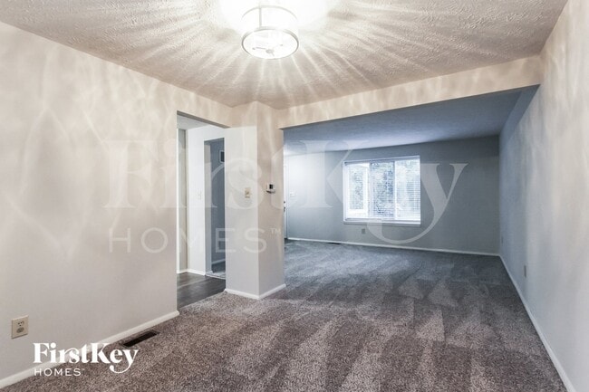 Building Photo - 11567 Creekside Ln