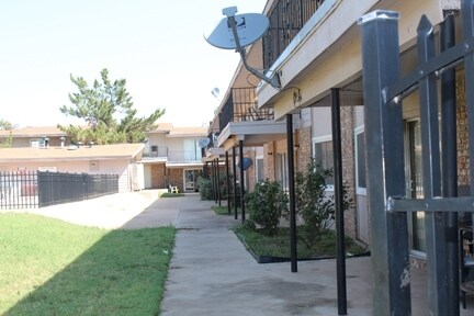 Foto del edificio - Ponderosa Apartments