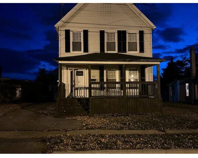 Foto del edificio - 307 W Lynde St