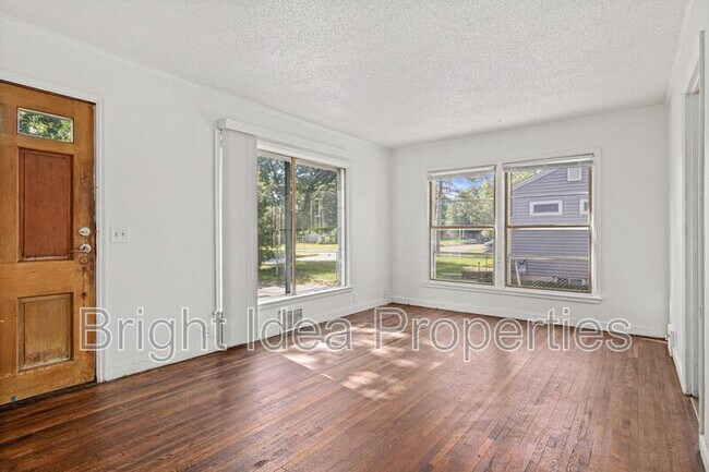 Building Photo - 4011 Welcome Ave N