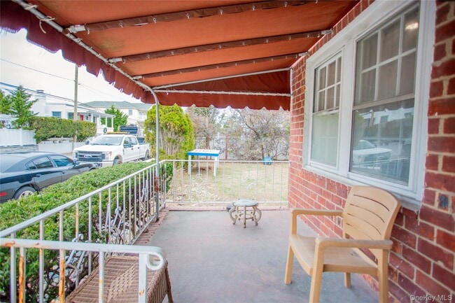 Building Photo - 76 Clayton Ave