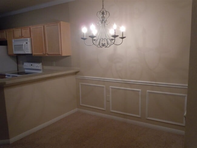 Building Photo - 130 Old Town Pkwy