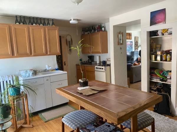 Foto del edificio - 2825 N Downer Ave