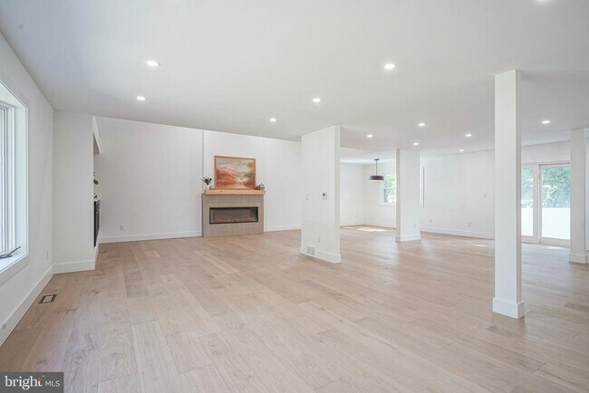 Foto del edificio - 316 Farmdale Rd