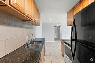 Building Photo - 2100 Wilcrest Dr