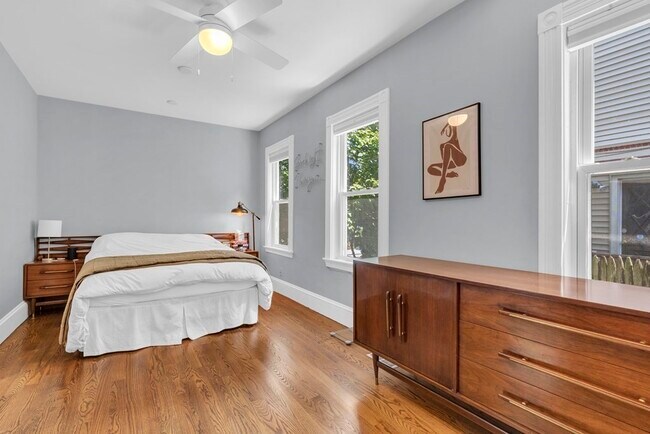 Building Photo - 103 Dix St