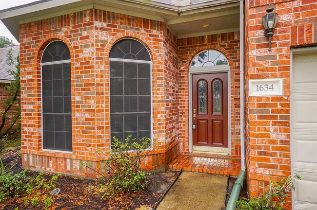 Foto del edificio - 1634 Emerald River Dr
