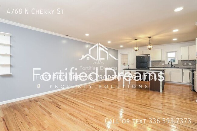 Foto del edificio - 4768 N Cherry St