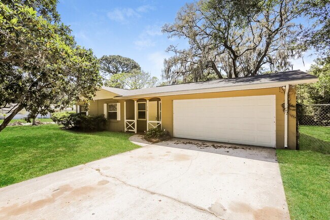 Building Photo - 219 Frances Dr