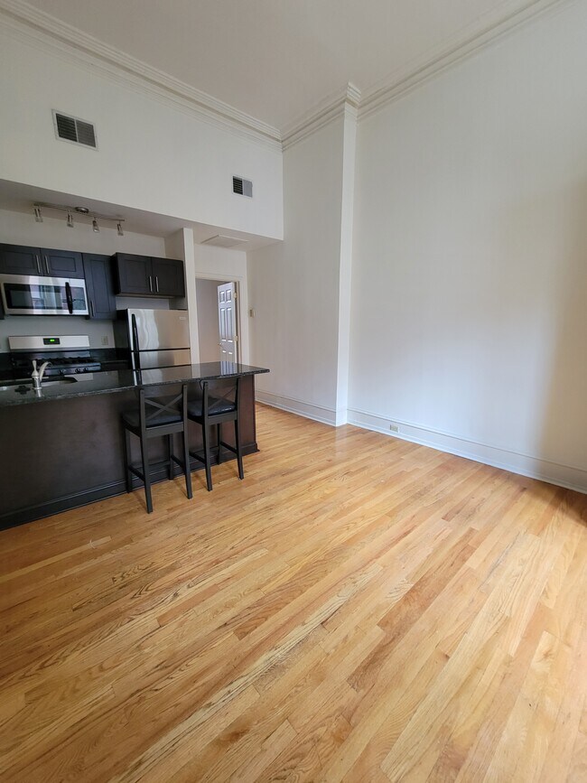 Foto del edificio - 2110 Pine St