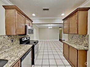 Building Photo - 9592 Richmond Cir