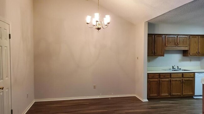 Foto del edificio - 1502 Beaver Trail Dr