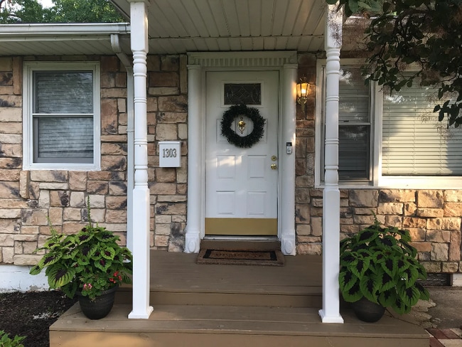 Building Photo - 1303 Mills Dr