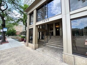 Building Photo - 1660 N La Salle Dr