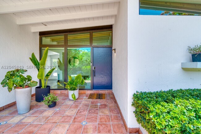 Building Photo - 7055 SW 84th Ave