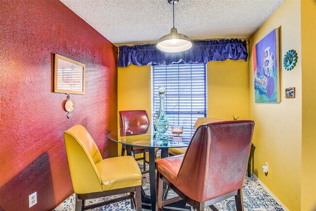 Foto del edificio - 3310 Green Ridge St
