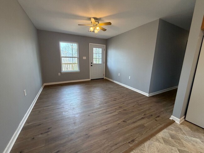 Foto del edificio - East AVL - Wooded Lot, Three Bedrooms