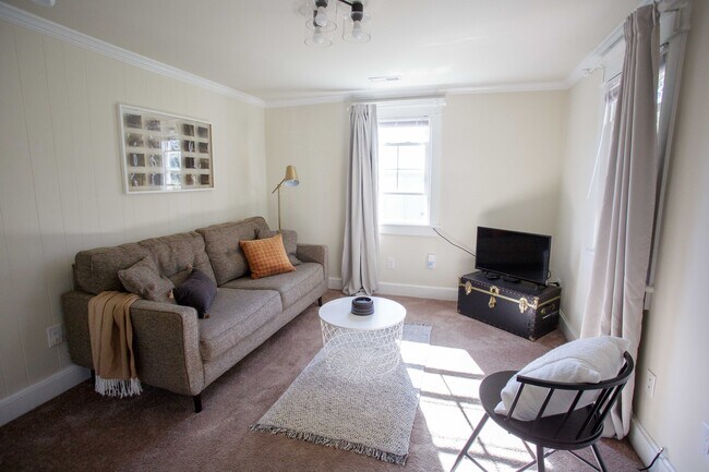 Foto del edificio - 1602 Monticello Rd