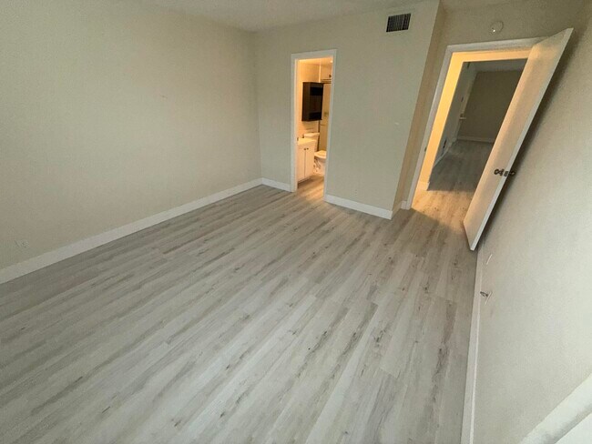 Foto del edificio - 4759 Sable Pine Cir