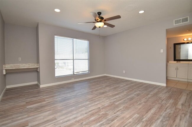 Building Photo - 781 Country Pl Dr